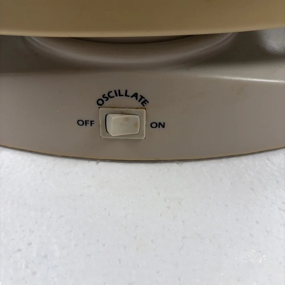 Holmes HCH4199 Twin Ceramic Space Heater Oscillating Tested Working